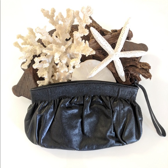Banana Republic Handbags - Banana Republic genuine leather black wristlet EUC